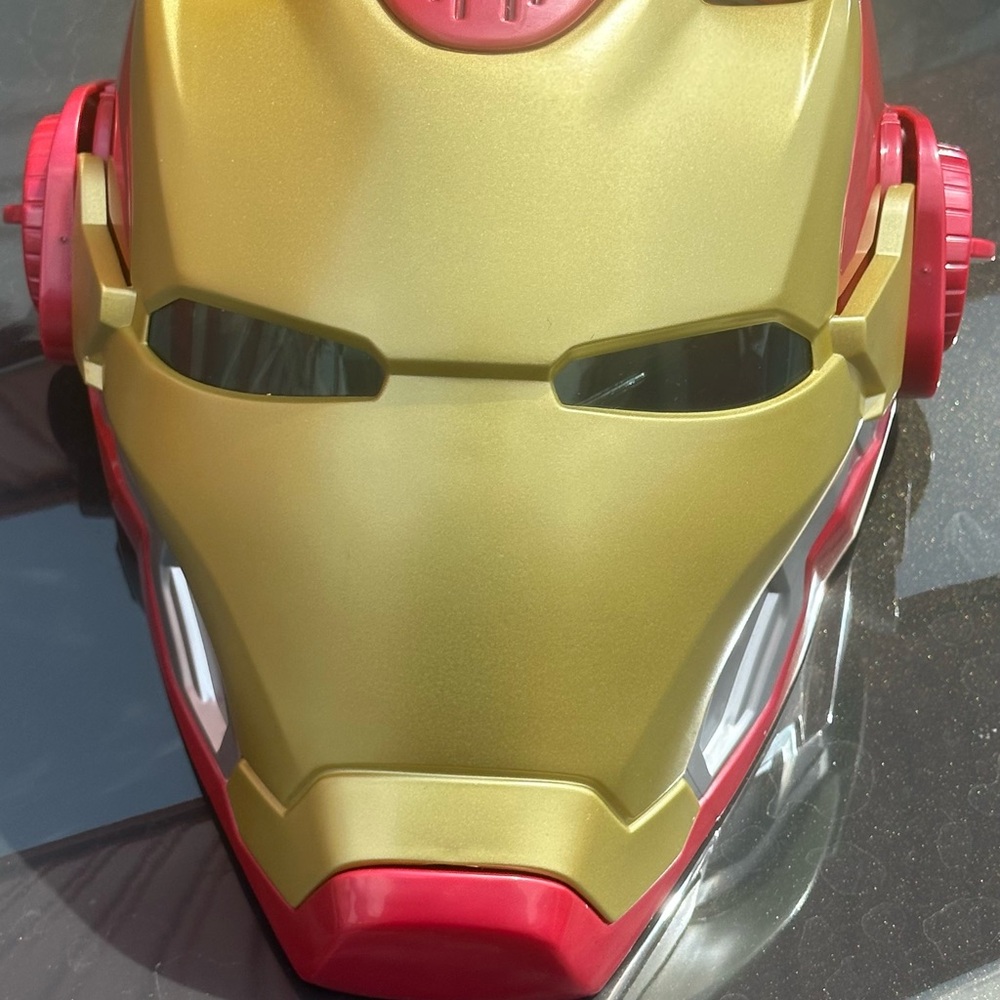 Marvel Iron Man Mask - Gold and Red